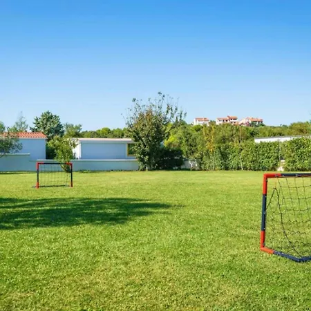 Apartment Panoramic In Near Pula Town Centre *