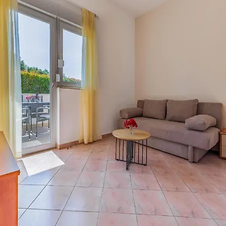 Apartment Panoramic In Near Pula Town Centre *