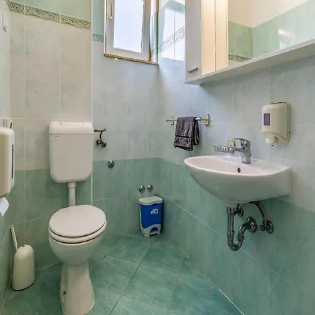 Apartman Panoramic In Near Pula Town Centre