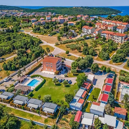 Apartment Panoramic In Near Pula Town Centre *