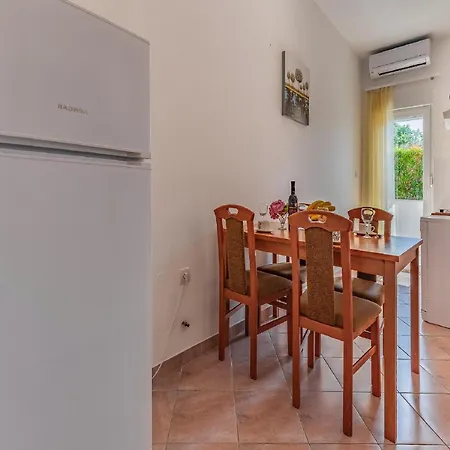 Panoramic In Near Pula Town Centre Apartment Banjole