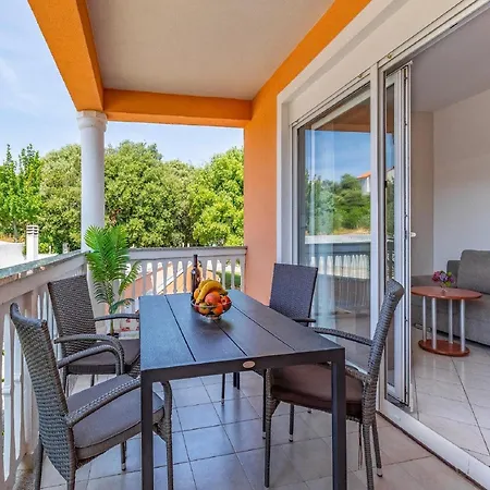 Panoramic In Near Pula Town Centre Apartman *