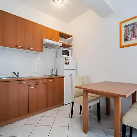 Panoramic In Near Pula Town Centre Apartman *